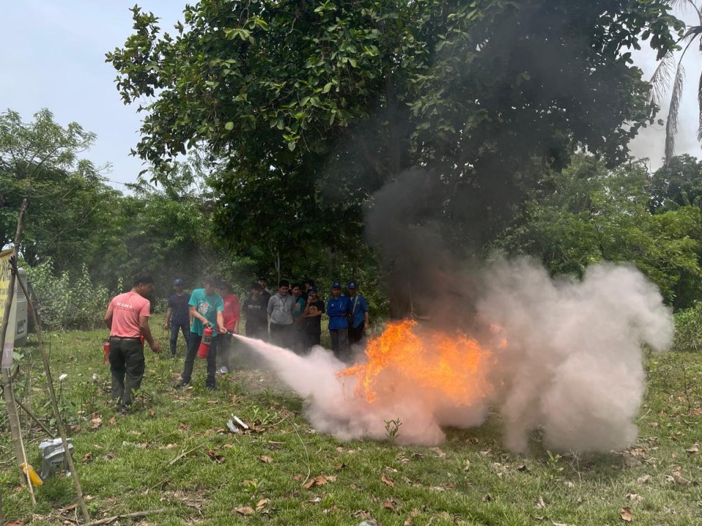 Pelatihan Fire and Safety untuk Karyawan